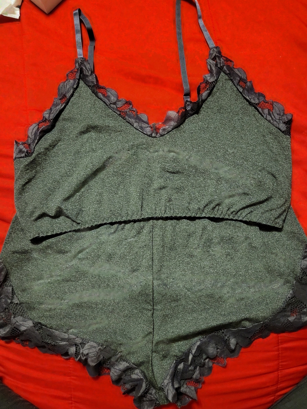 Brand New Without Tags
Beautiful Lingerie Lounge Set
Gray Lace Size 3x